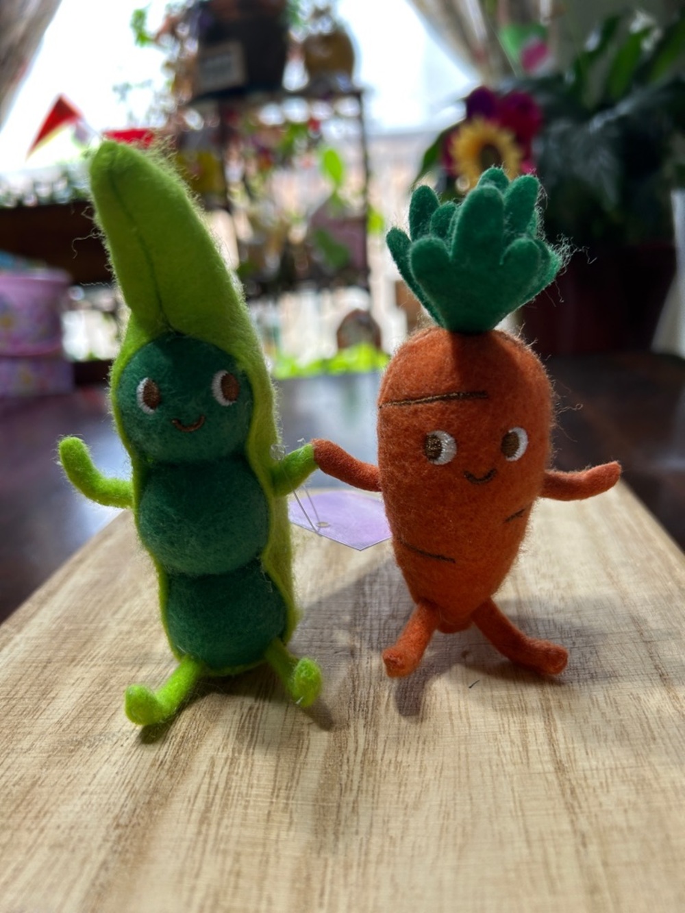 Spritz Peapod & Carrot Felt Figures with Embroidered Expressions NWT 2023